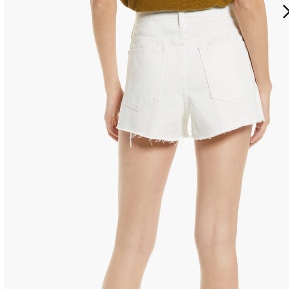 Madewell relaxed denim shorts in white - Picture 2 of 6